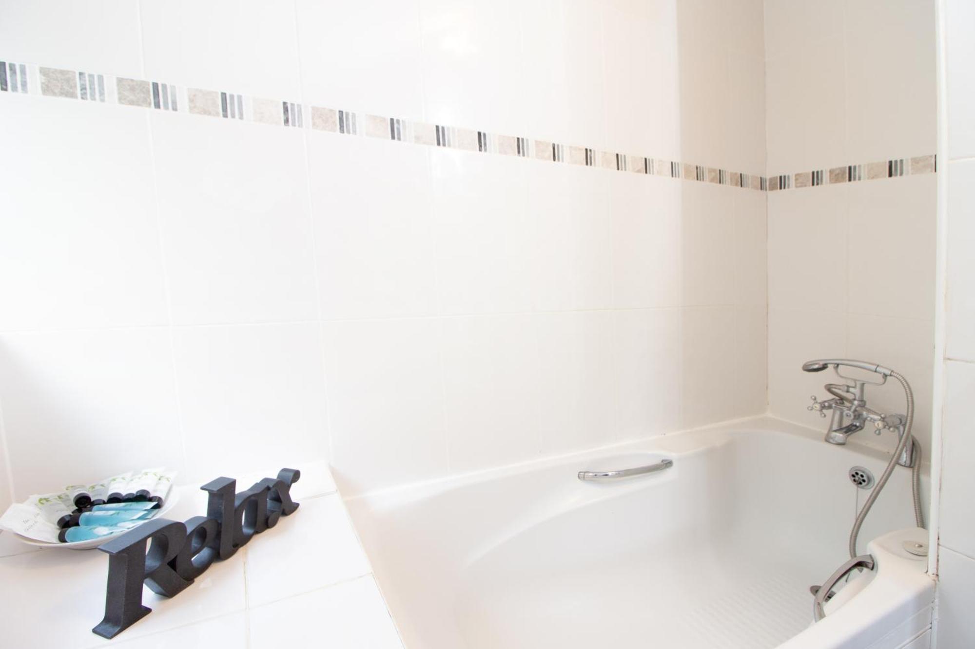 Raleigh Gf - Ground Floor 1 Bed Georgian Flat In The City Centre Free Parking And Wifi Ексетър Екстериор снимка
